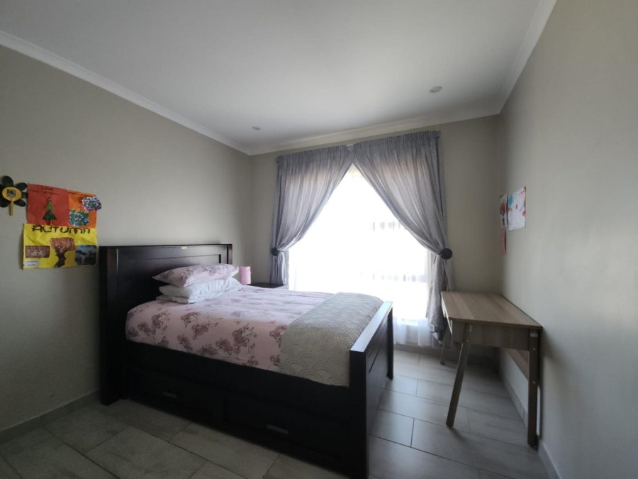 4 Bedroom Property for Sale in Wildtuinpark Gauteng