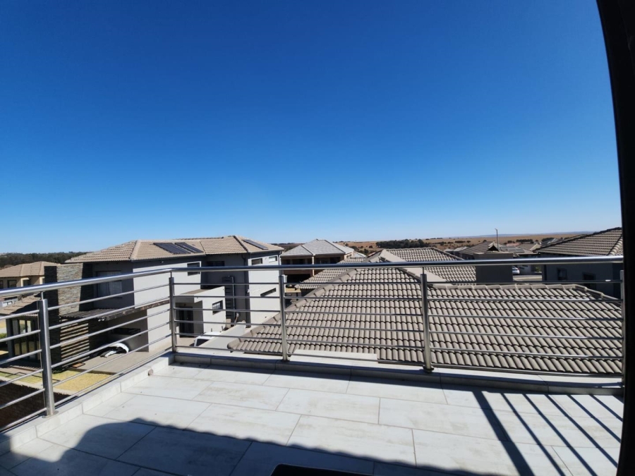 4 Bedroom Property for Sale in Wildtuinpark Gauteng