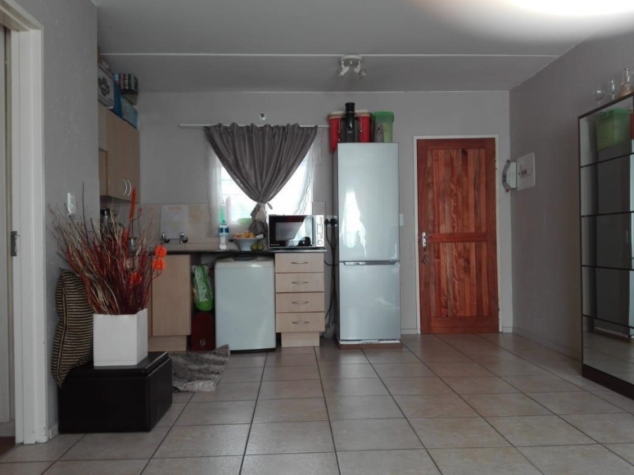 1 Bedroom Property for Sale in Klippoortje Gauteng