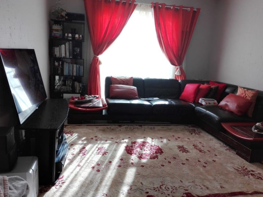 1 Bedroom Property for Sale in Klippoortje Gauteng