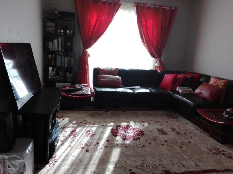 1 Bedroom Property for Sale in Klippoortje Gauteng