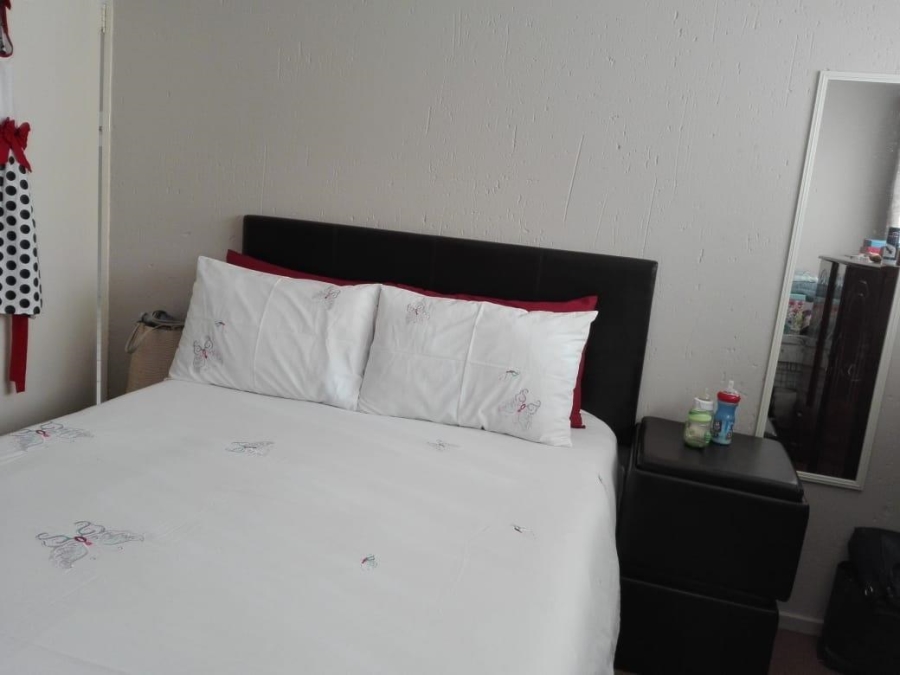 1 Bedroom Property for Sale in Klippoortje Gauteng