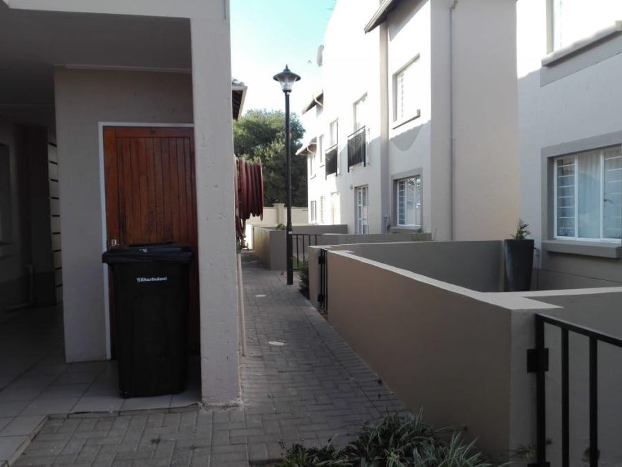 1 Bedroom Property for Sale in Klippoortje Gauteng