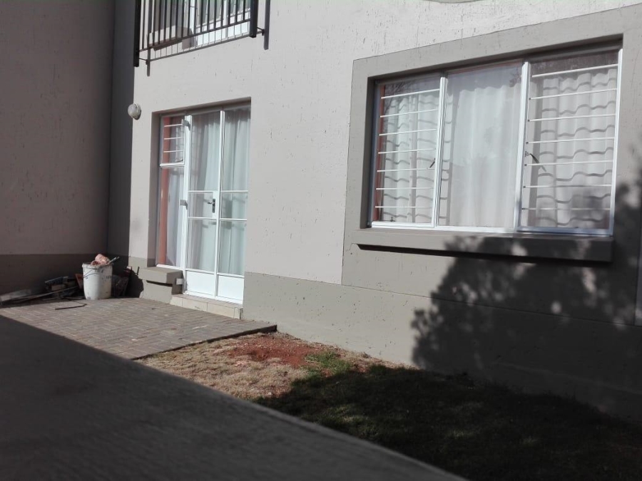 1 Bedroom Property for Sale in Klippoortje Gauteng