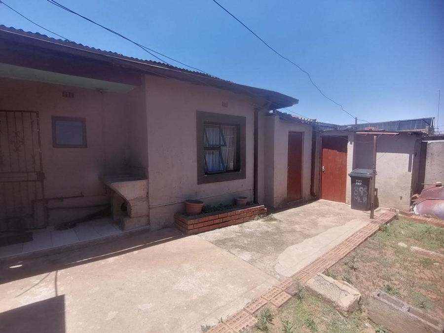 3 Bedroom Property for Sale in Molapo Gauteng