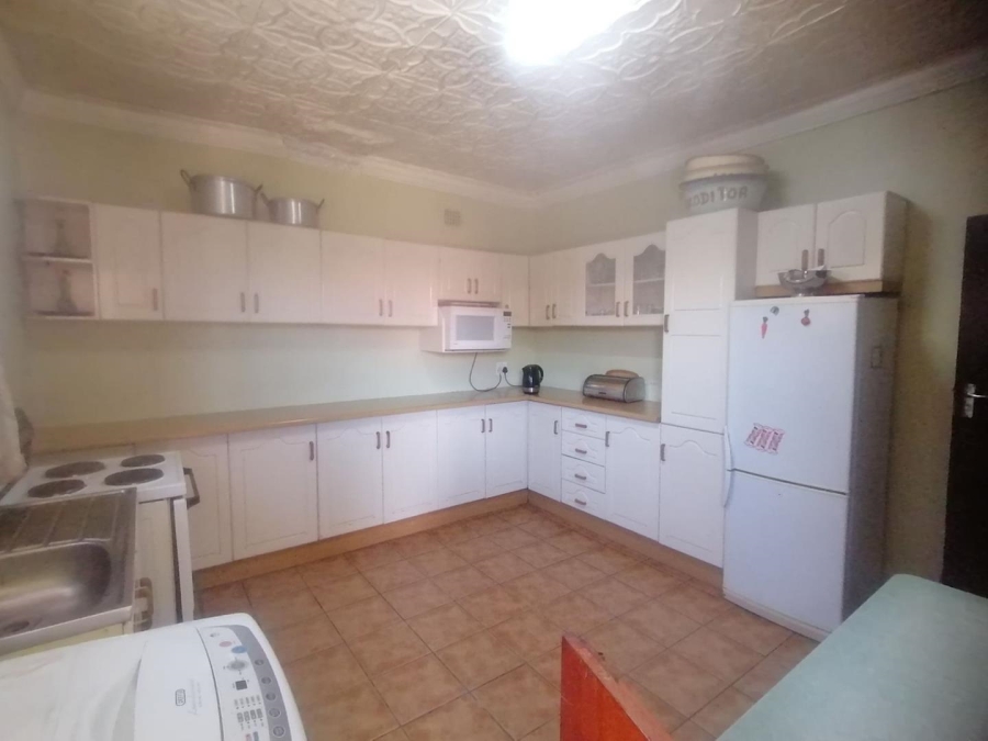 3 Bedroom Property for Sale in Molapo Gauteng