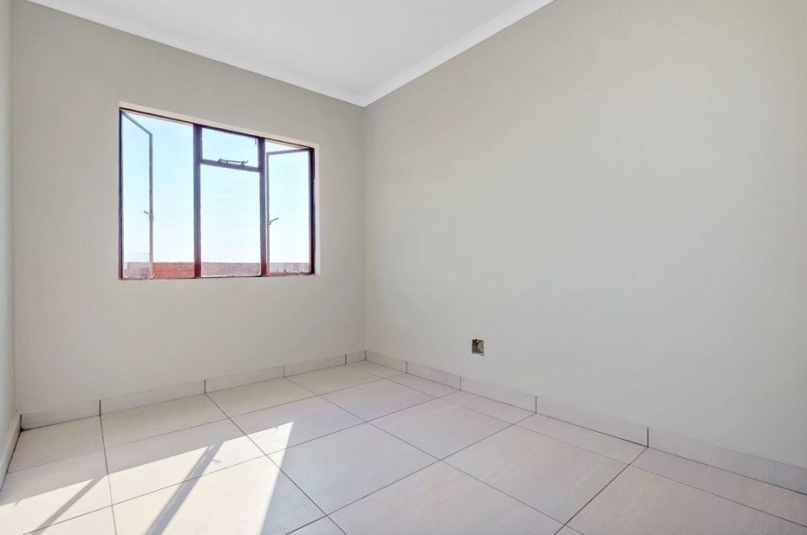 2 Bedroom Property for Sale in Westonaria Gauteng