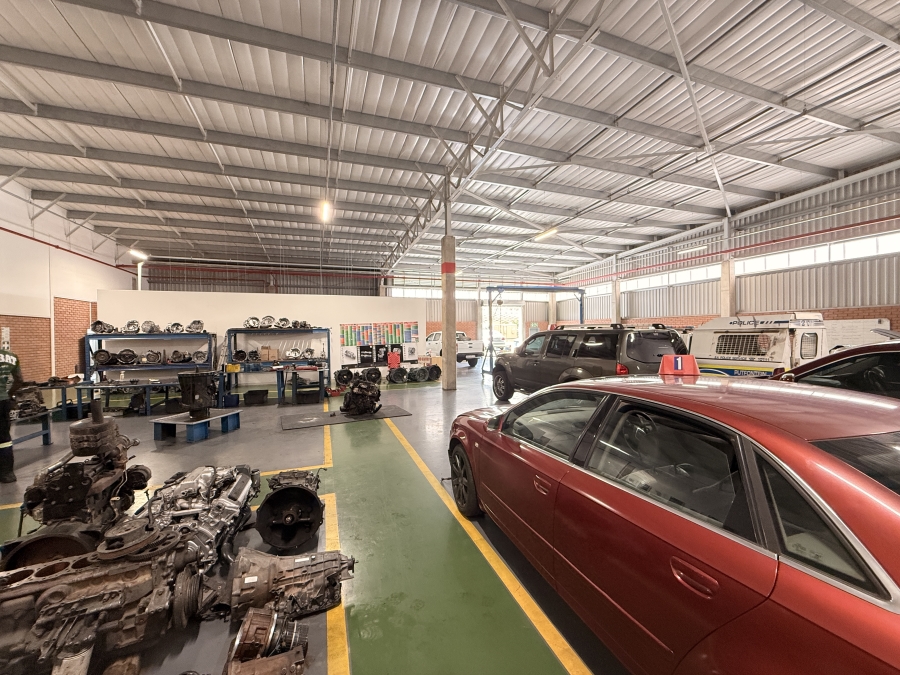 To Let commercial Property for Rent in Clayville Gauteng