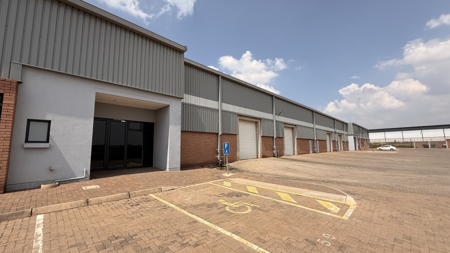 To Let commercial Property for Rent in Clayville Gauteng