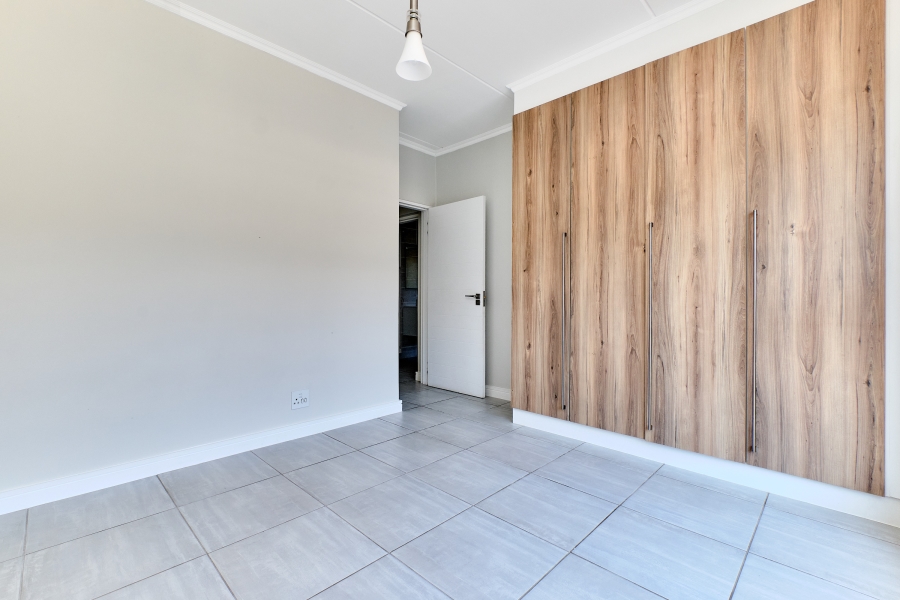 To Let 3 Bedroom Property for Rent in Waterfall Gauteng