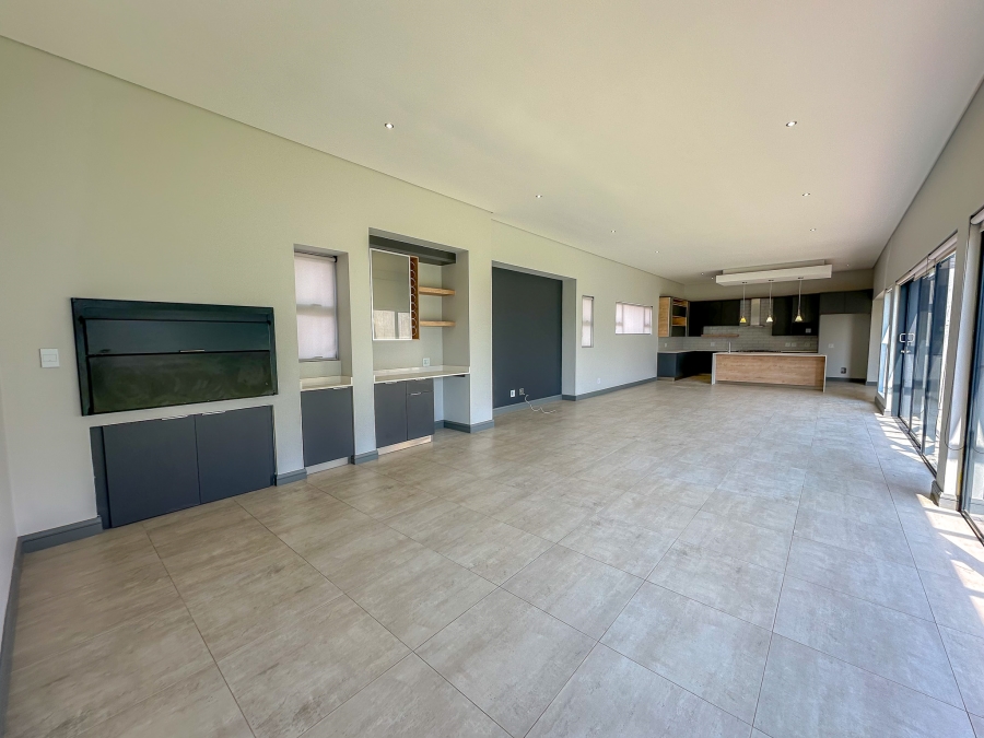 To Let 4 Bedroom Property for Rent in Midstream Heights Gauteng