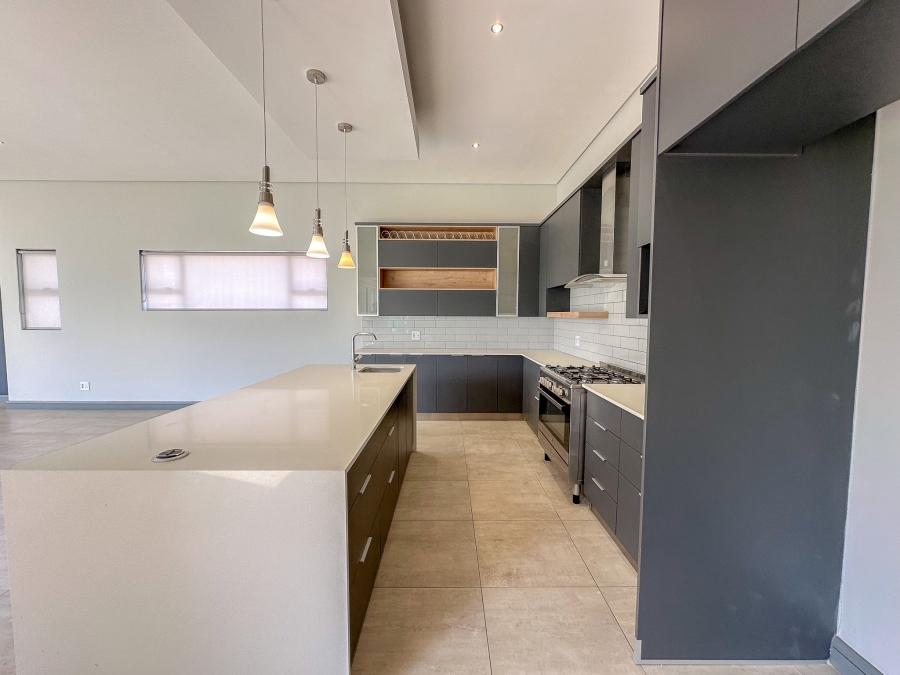 To Let 4 Bedroom Property for Rent in Midstream Heights Gauteng