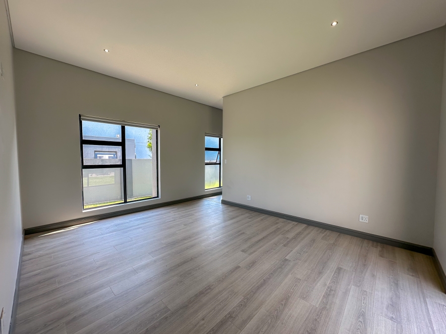 To Let 4 Bedroom Property for Rent in Midstream Heights Gauteng