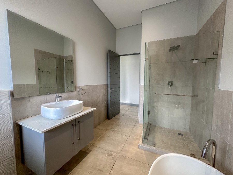 To Let 4 Bedroom Property for Rent in Midstream Heights Gauteng