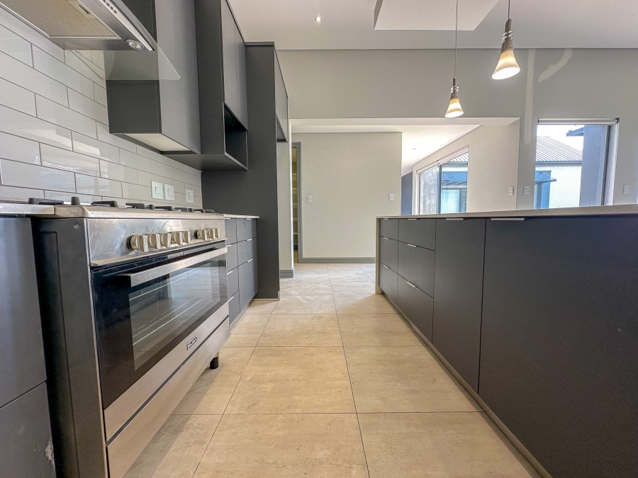 To Let 4 Bedroom Property for Rent in Midstream Heights Gauteng
