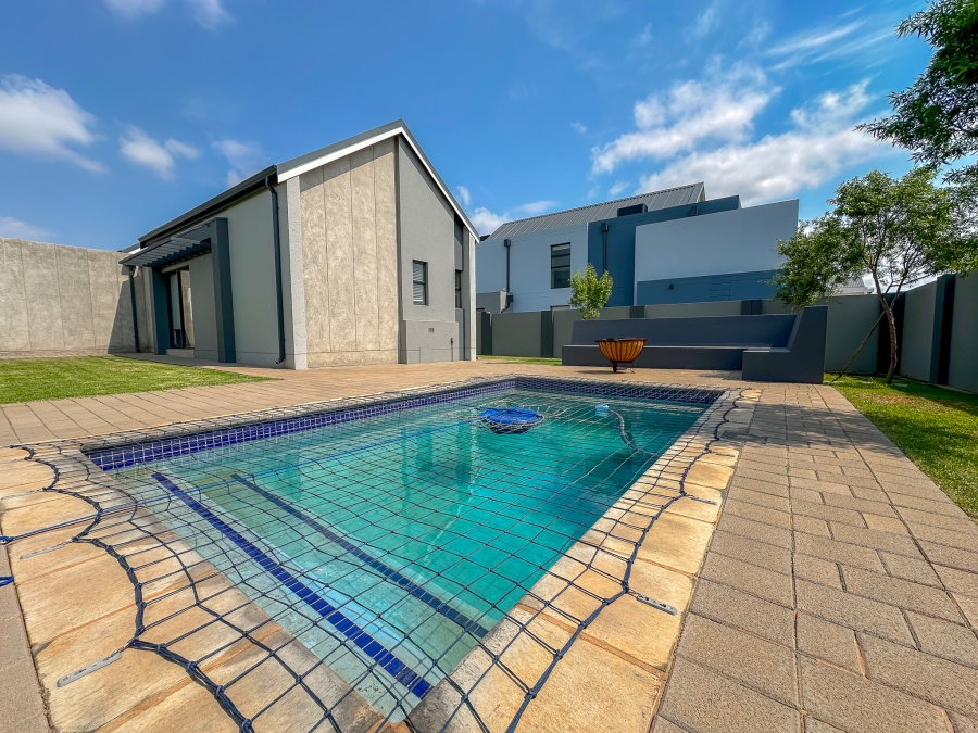 To Let 4 Bedroom Property for Rent in Midstream Heights Gauteng