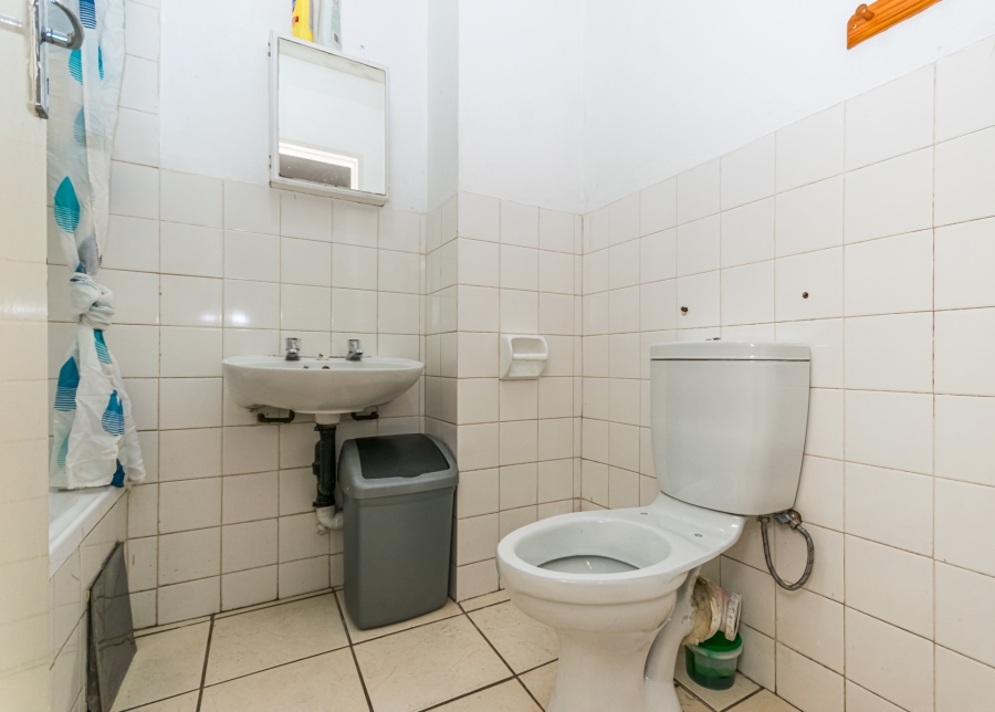 3 Bedroom Property for Sale in Die Hoewes Gauteng