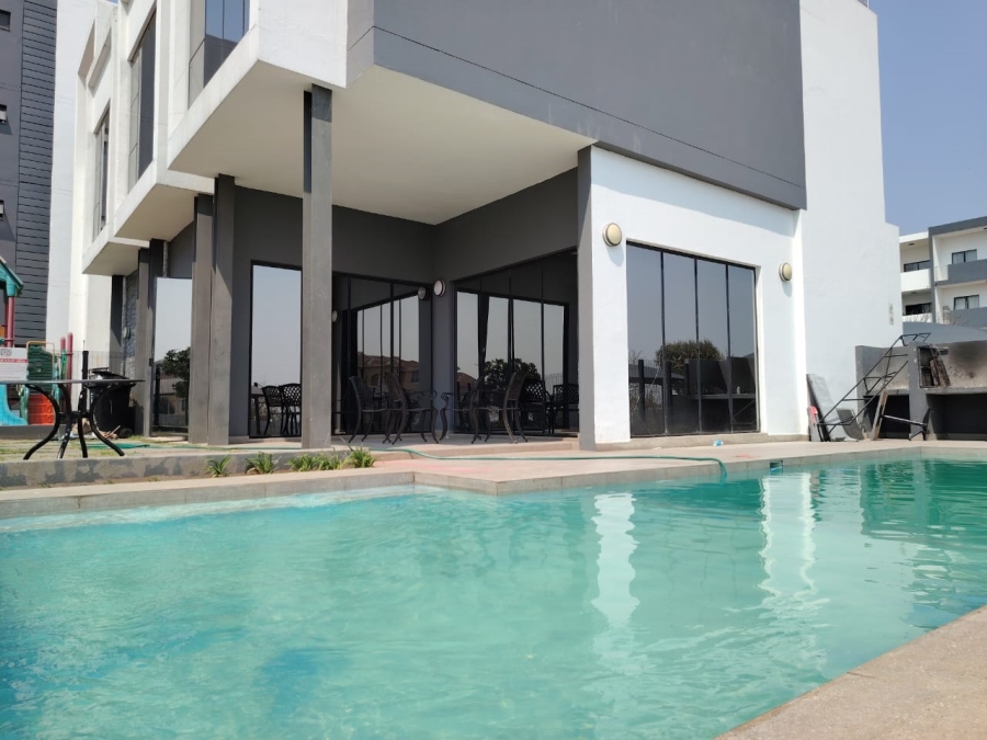 2 Bedroom Property for Sale in Carlswald Gauteng