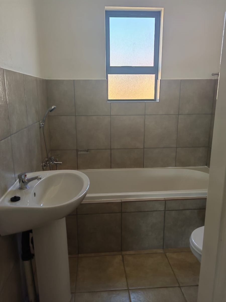 To Let 2 Bedroom Property for Rent in Albertsdal Gauteng