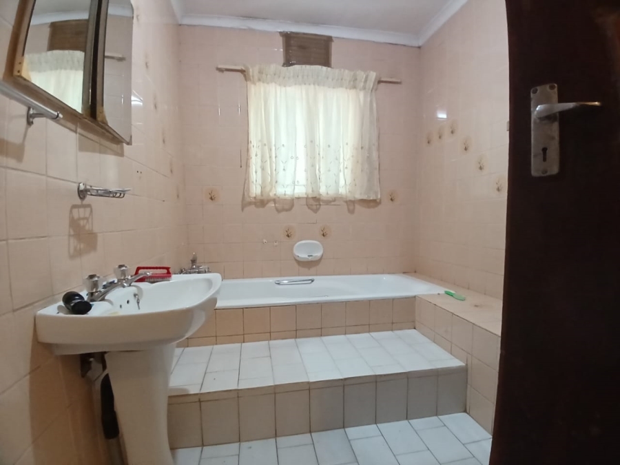4 Bedroom Property for Sale in Pelzvale A H Gauteng