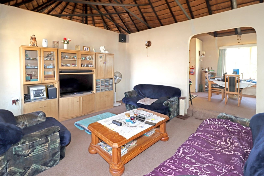 5 Bedroom Property for Sale in Blue Hills AH Gauteng