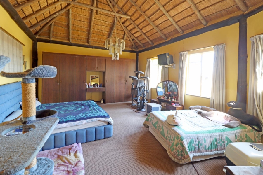 5 Bedroom Property for Sale in Blue Hills AH Gauteng