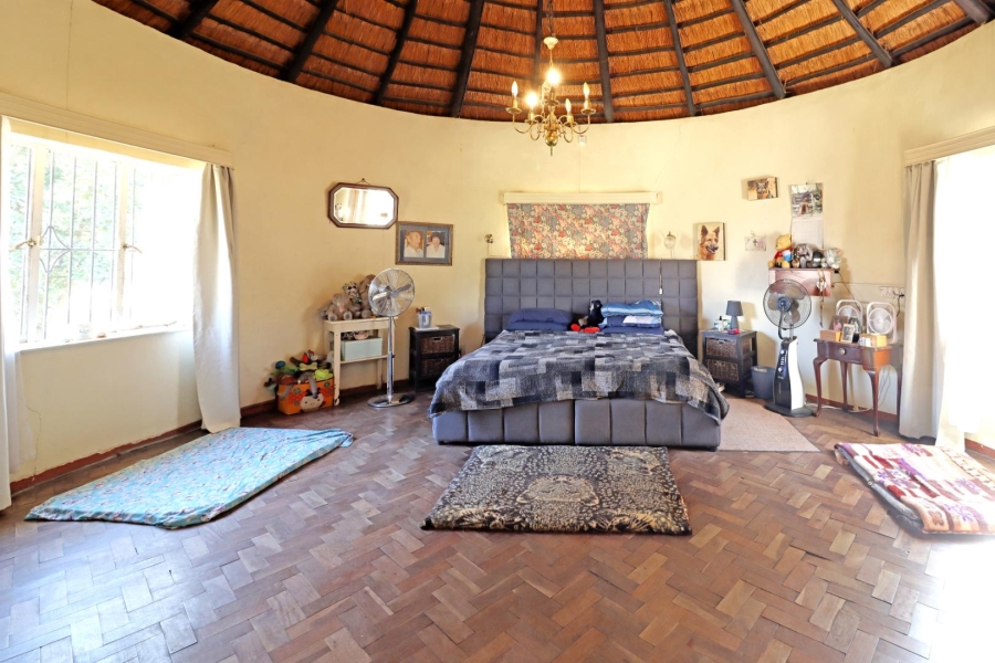 5 Bedroom Property for Sale in Blue Hills AH Gauteng