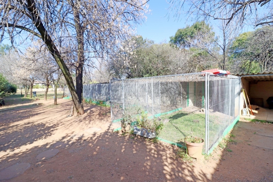5 Bedroom Property for Sale in Blue Hills AH Gauteng