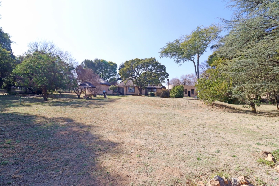5 Bedroom Property for Sale in Blue Hills AH Gauteng