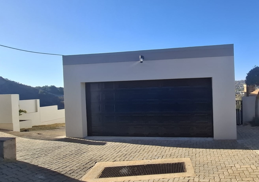 4 Bedroom Property for Sale in Roodekrans Gauteng