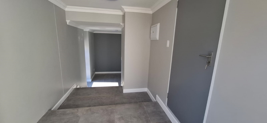 4 Bedroom Property for Sale in Roodekrans Gauteng