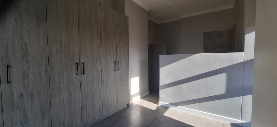 4 Bedroom Property for Sale in Roodekrans Gauteng