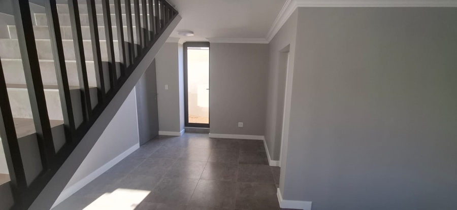 4 Bedroom Property for Sale in Roodekrans Gauteng