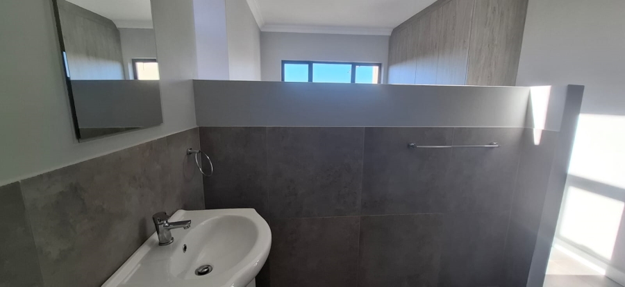 4 Bedroom Property for Sale in Roodekrans Gauteng