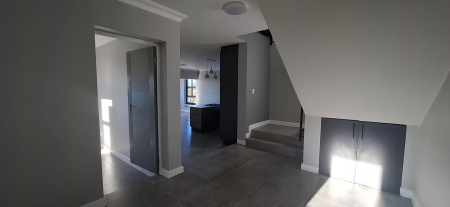 4 Bedroom Property for Sale in Roodekrans Gauteng