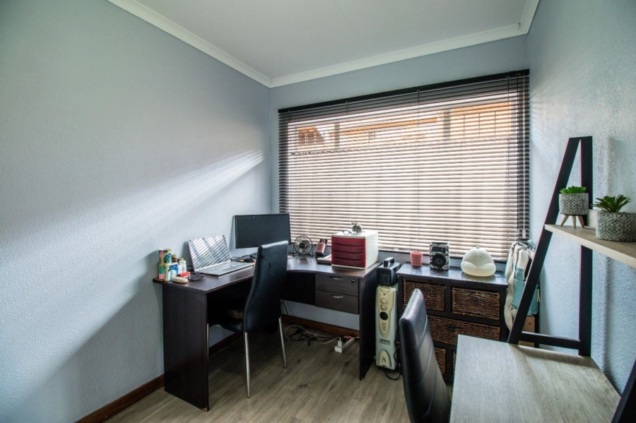 3 Bedroom Property for Sale in Terenure Gauteng
