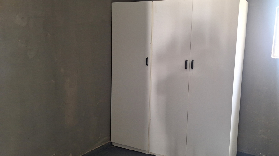 To Let 2 Bedroom Property for Rent in Nanescol Gauteng