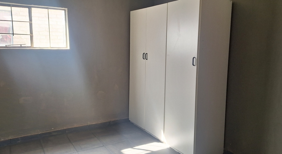 To Let 2 Bedroom Property for Rent in Nanescol Gauteng