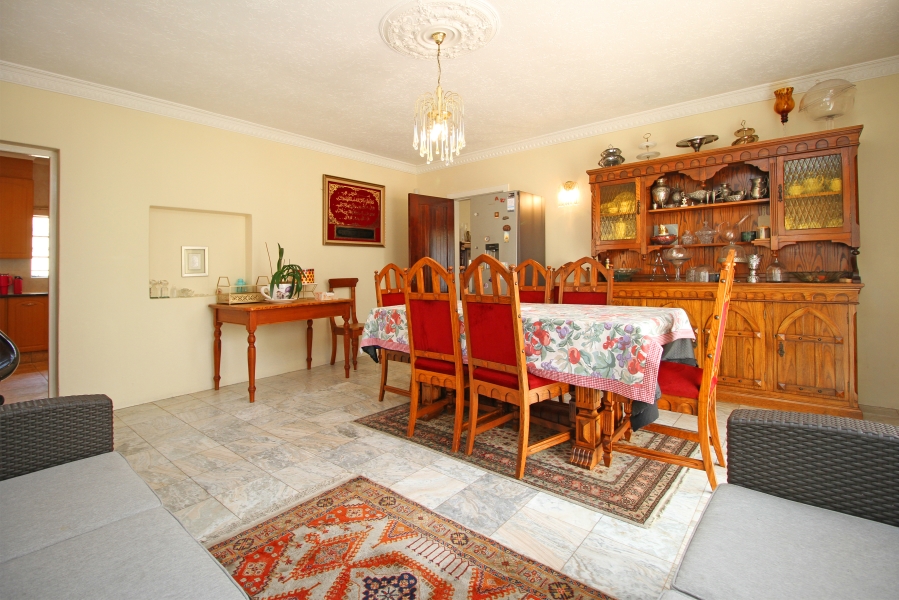 4 Bedroom Property for Sale in Waverley Gauteng