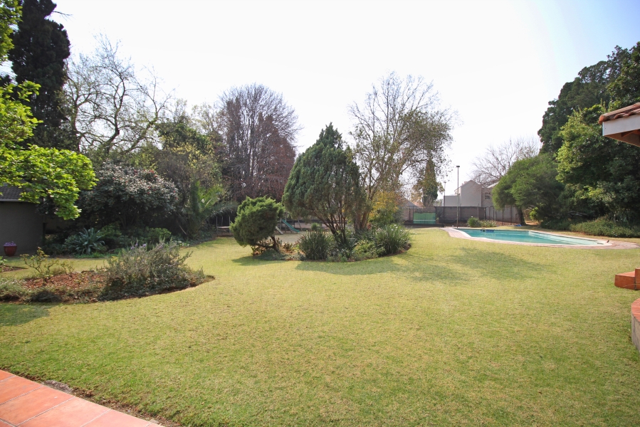 4 Bedroom Property for Sale in Waverley Gauteng