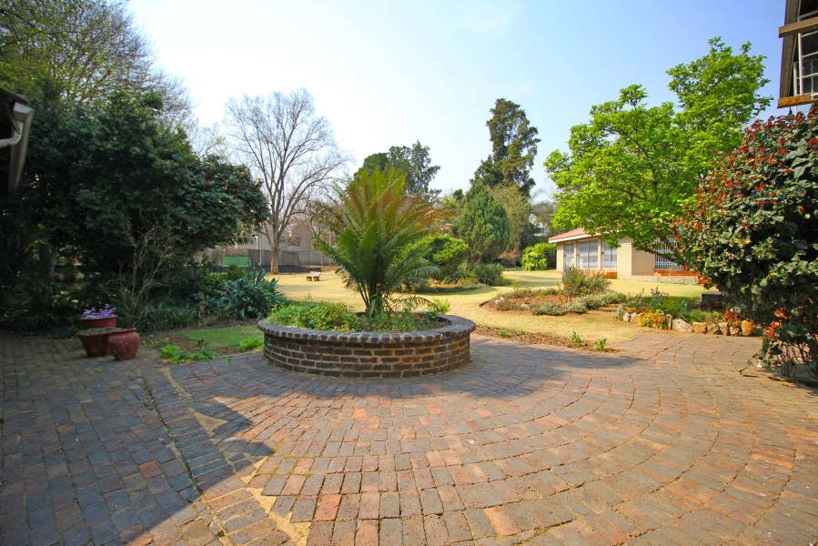4 Bedroom Property for Sale in Waverley Gauteng