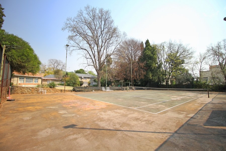 4 Bedroom Property for Sale in Waverley Gauteng
