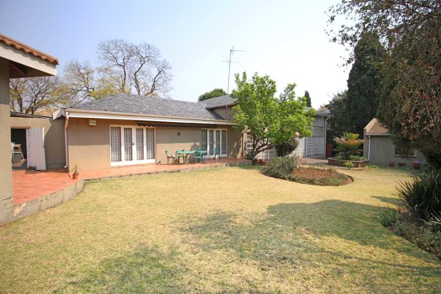 4 Bedroom Property for Sale in Waverley Gauteng