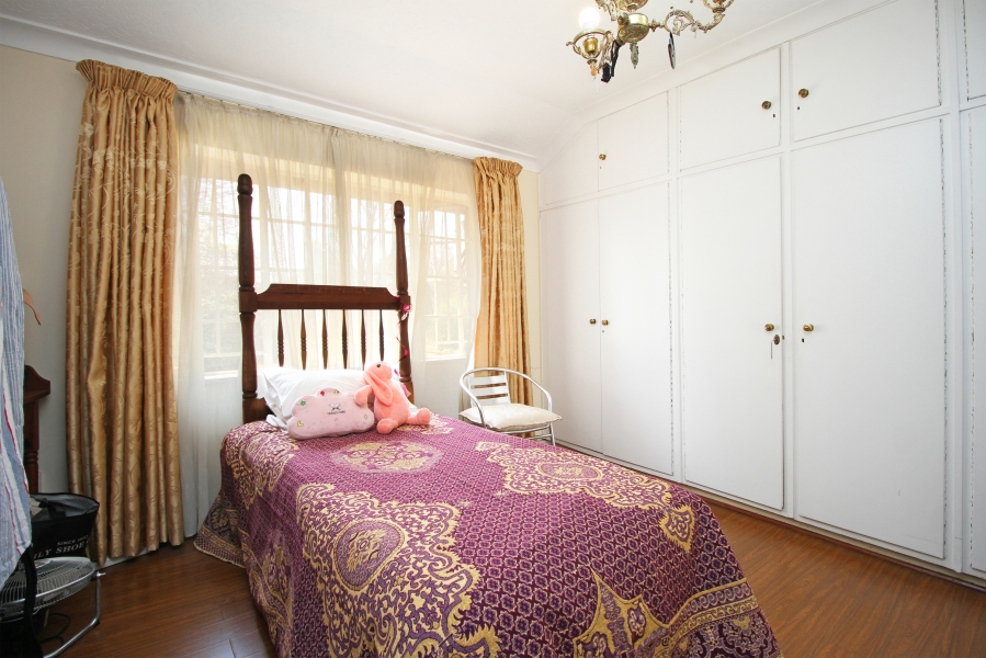 4 Bedroom Property for Sale in Waverley Gauteng