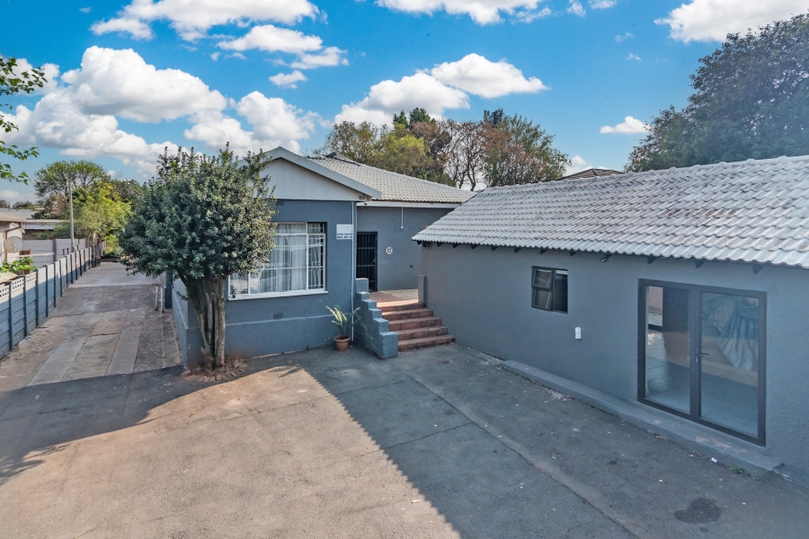 9 Bedroom Property for Sale in Krugersdorp North Gauteng