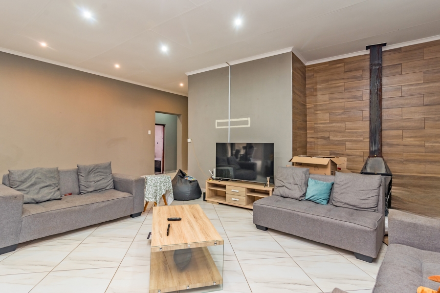 9 Bedroom Property for Sale in Krugersdorp North Gauteng