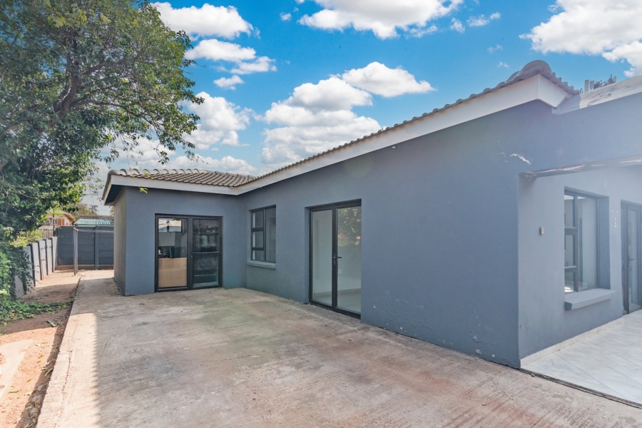 9 Bedroom Property for Sale in Krugersdorp North Gauteng