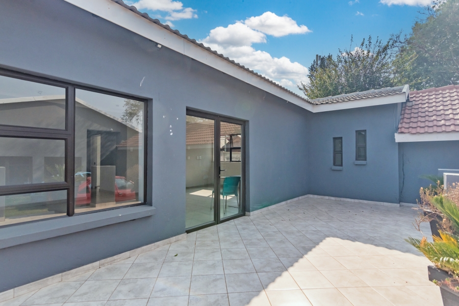 9 Bedroom Property for Sale in Krugersdorp North Gauteng