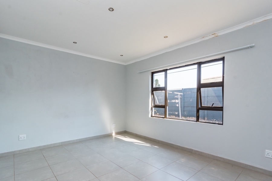9 Bedroom Property for Sale in Krugersdorp North Gauteng