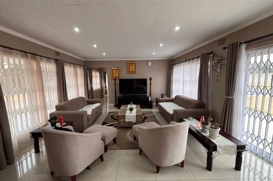 3 Bedroom Property for Sale in Mantevrede Gauteng